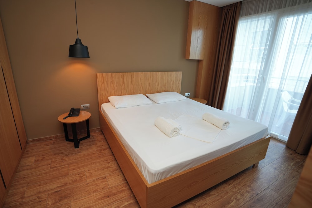 

Catania - Durrës - Alvin Comfort Hotel