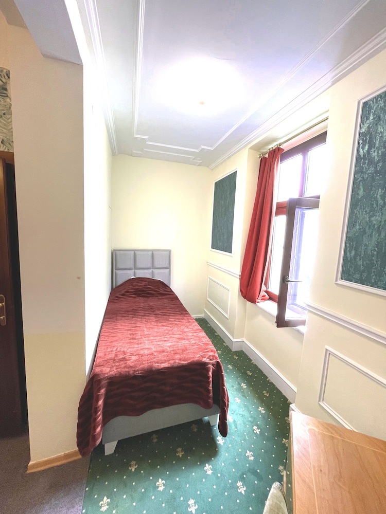 

Brindisi - Vienna - Mariahilf Citycenter Hotel