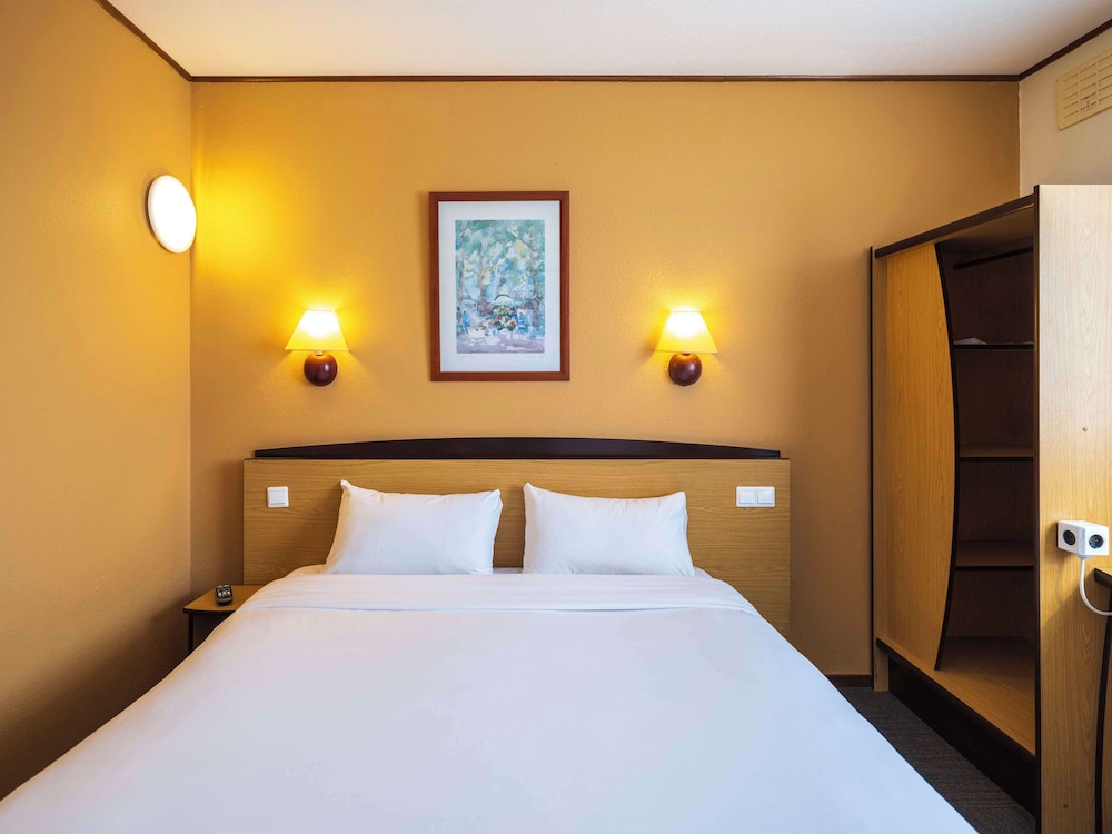 

Bari - Zaventem - Campanile Hotel & Restaurant Brussels Vilvoorde