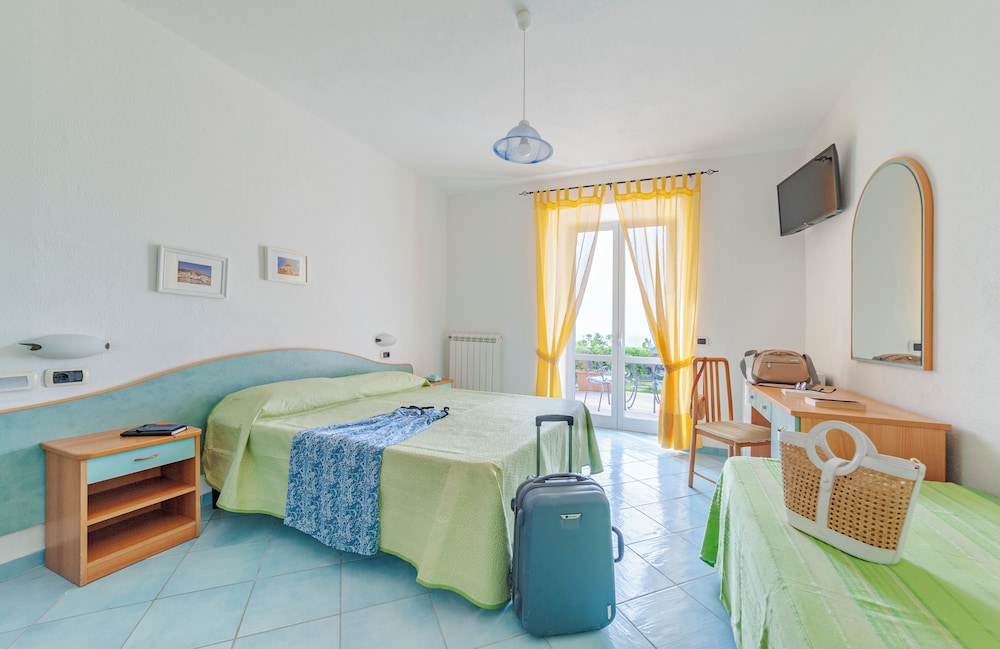 

Brindisi - Costiera Amalfitana, Mare Italia - Hotel Poggio Del Sole