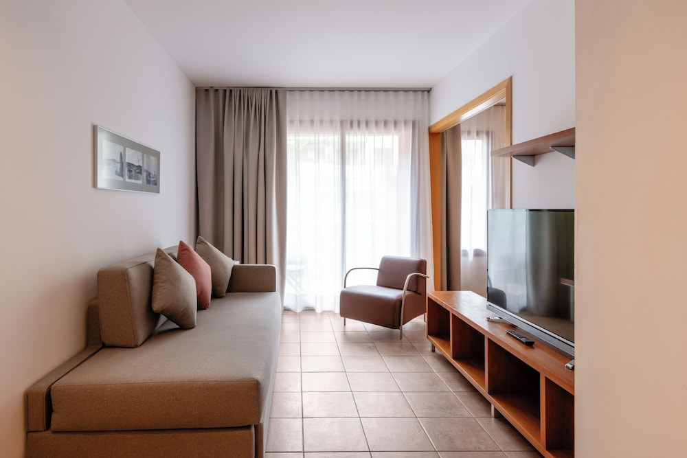 

Bologna - Platja D'Aro - Hotel NM Suites by Escampa Hotels