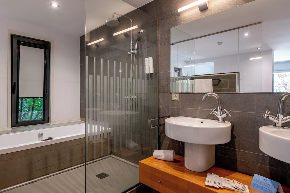 

Milano - Costa Brava, Spagna - Hotel NM Suites by Escampa Hotels