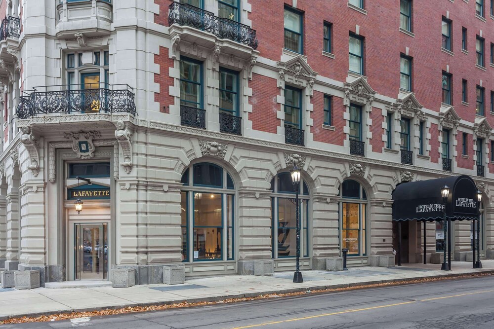 

Milano - Buffalo (NY) - Hotel at the Lafayette Trademark Collection by Wyndham