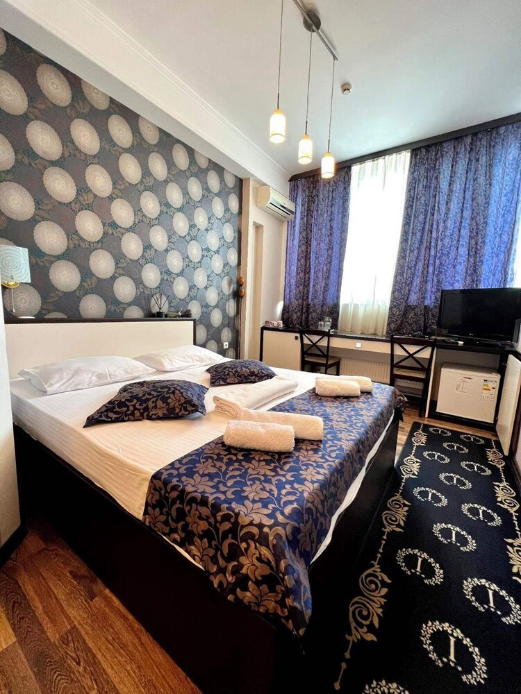 

Roma - Chişinău - Iris Hotel