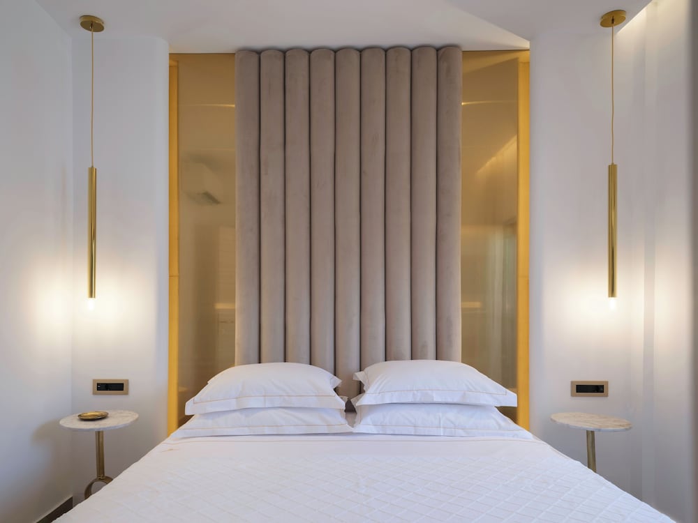 

Roma - Mylopotamos - Golden Luxury Suites