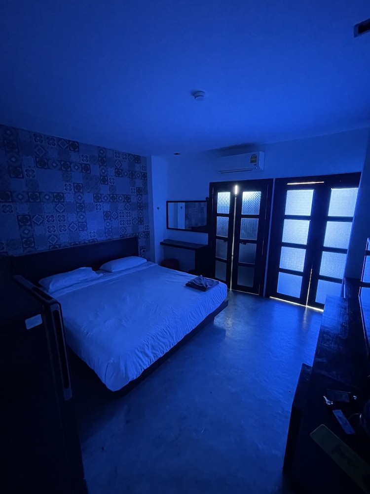 

Roma - Kata Beach - Cokoon Islanda Patong Hotel