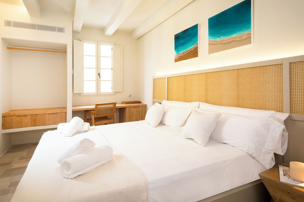 

Verona - Cala en Blanes - Set Blaus Boutique Hotel