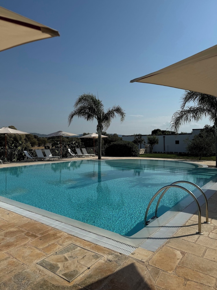

Milano - Villanova di Ostuni - PICCOLA MASSERIA L OVILE