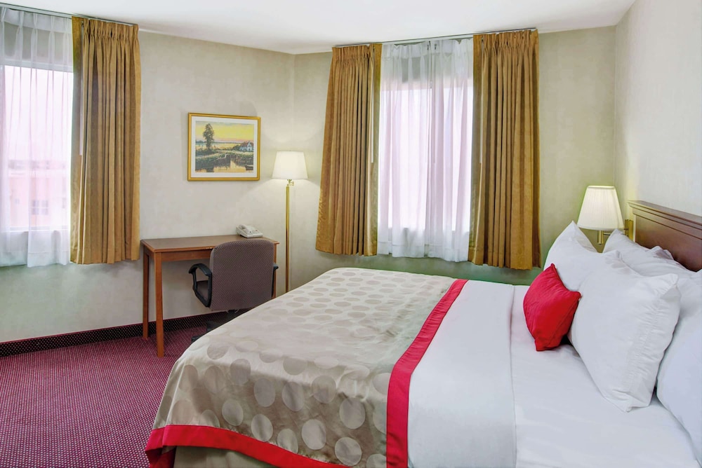 

Roma - Inglewood - Ramada By Wyndham Hawthorne/Lax