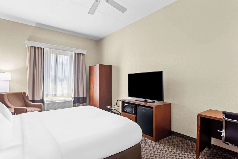 

Bologna - Grenada - Comfort Inn & Suites