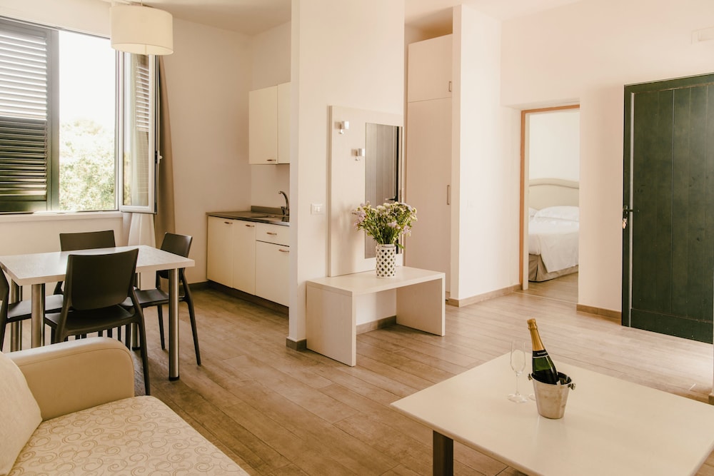 

Milano - Torre dell'Orso - Residence Altair - Serra degli Alimini