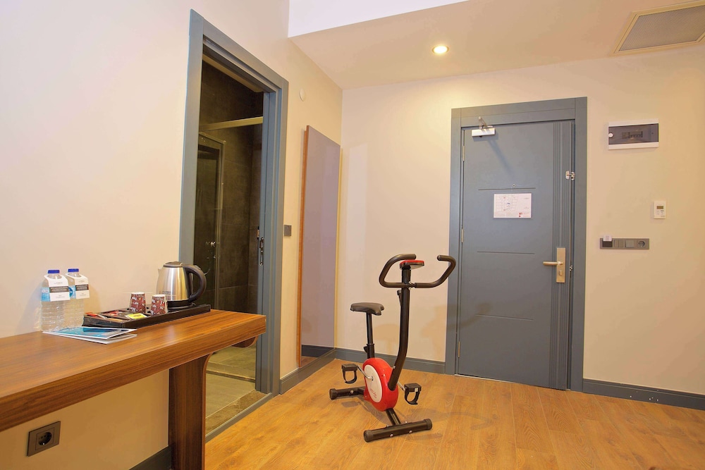 

Napoli - Istanbul, New Airport - Days Inn by Wyndham Istanbul Arnavutkoy