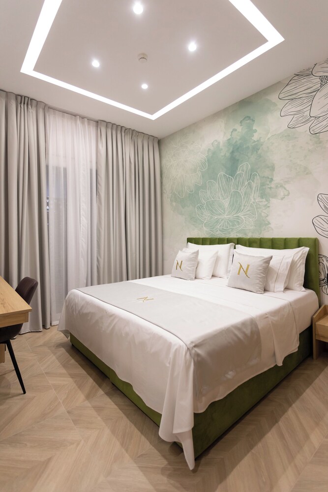 

Milano - Durrës - Nayel Hotel