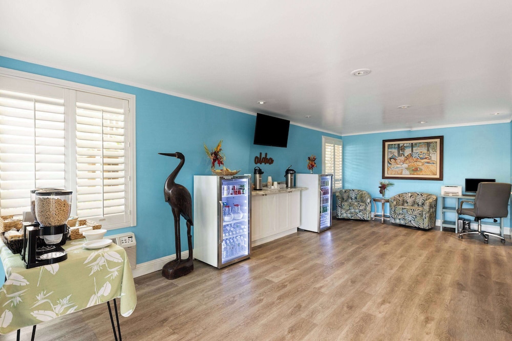 

Bari - Kihei - Days Inn By Wyndham Maui Oceanfront