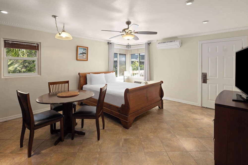 

Roma - Kihei - Days Inn By Wyndham Maui Oceanfront