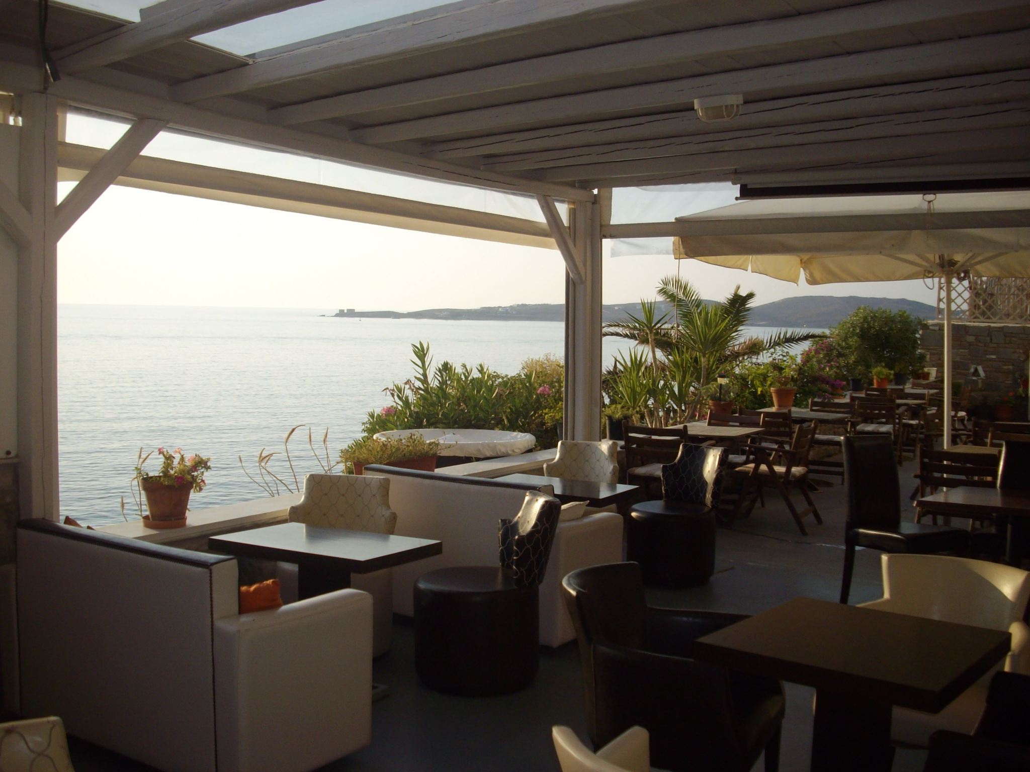 

Milano - Isola di Antiparos - Nikolas Hotel