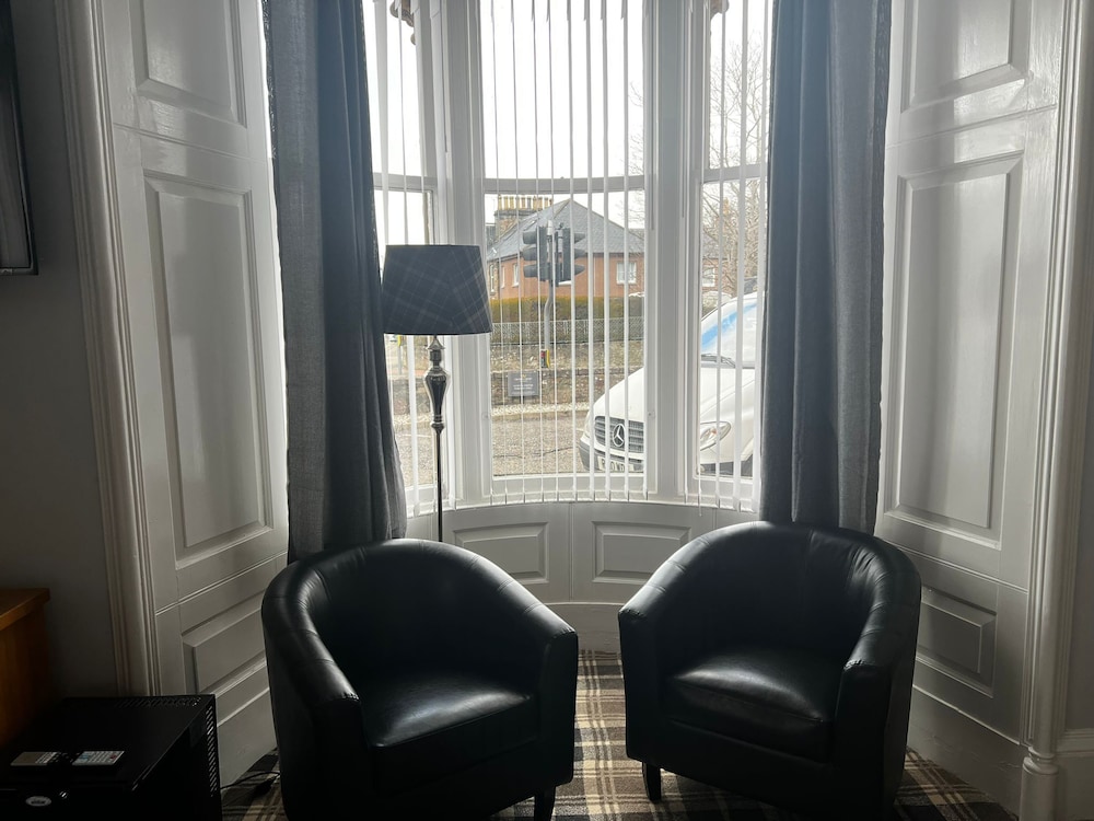 

Roma - Inverness - Crown Court Hotel & Bar.