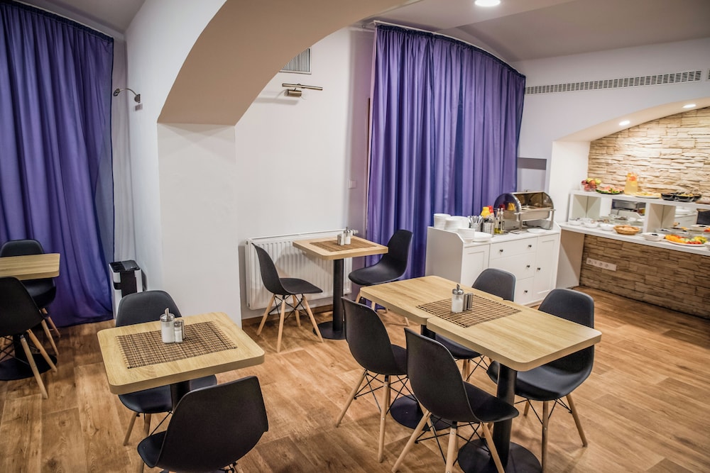 

Genova - Praga - Hotel Brixen