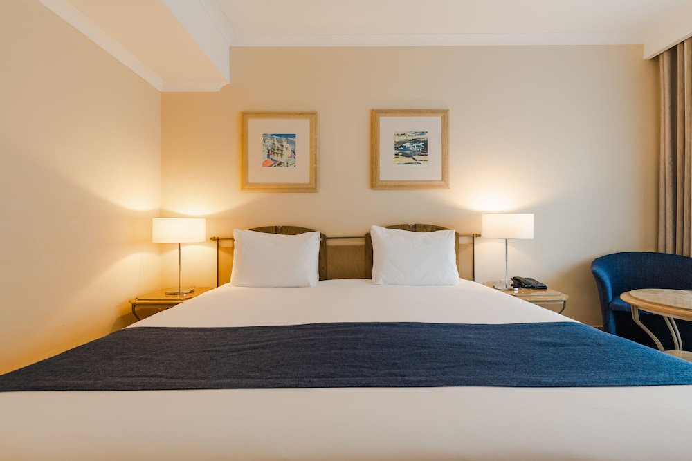 

Lamezia Terme - Mellieha - Maritim Antonine Hotel & Spa