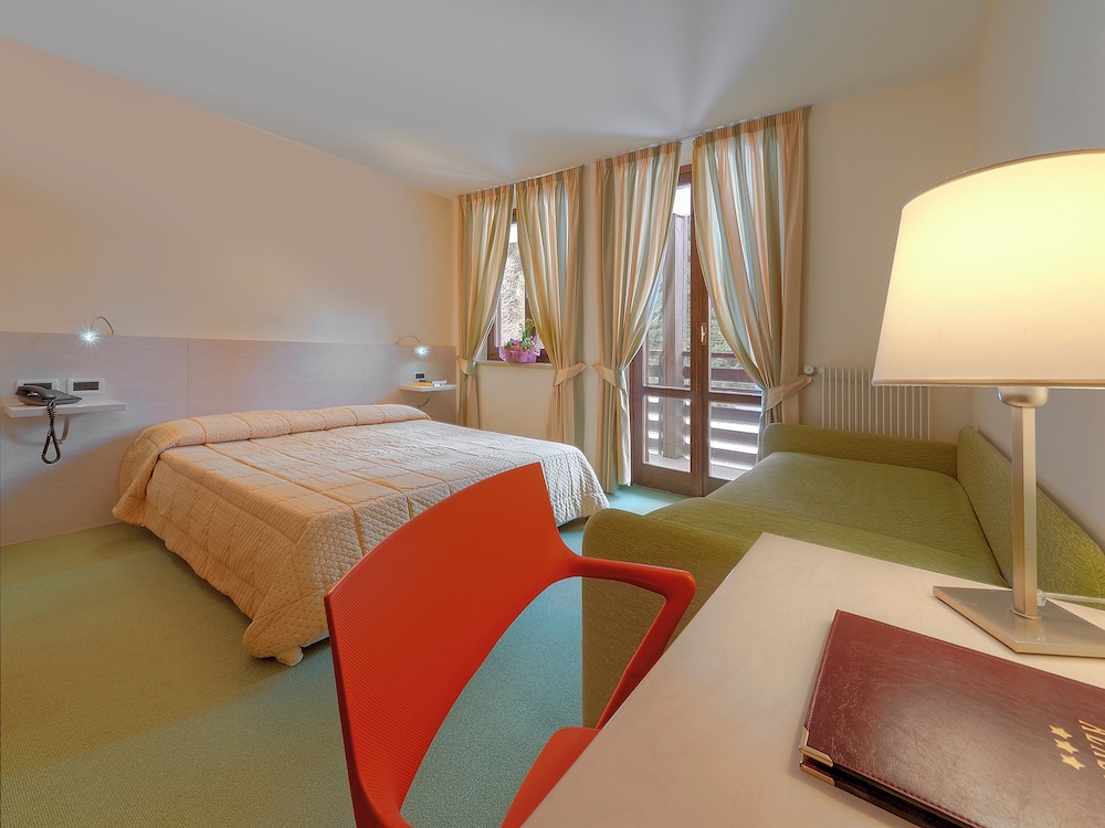 

Catania - Madonna di Campiglio - Hotel Alaska