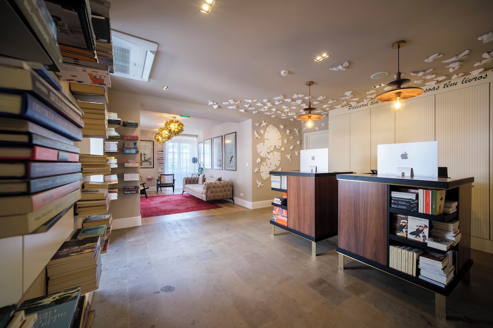 

Napoli - Isola Di Terceira - Azores Book Hotel