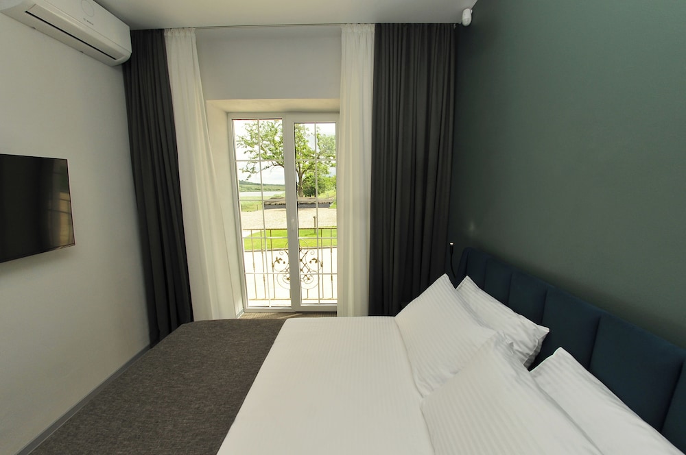 

Roma - Stăuceni - Kazak Club Hotel