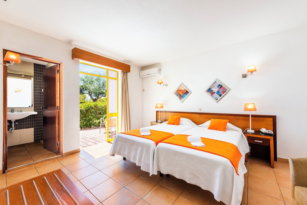 

Roma - Almancil - Hotel Pinhal do Sol