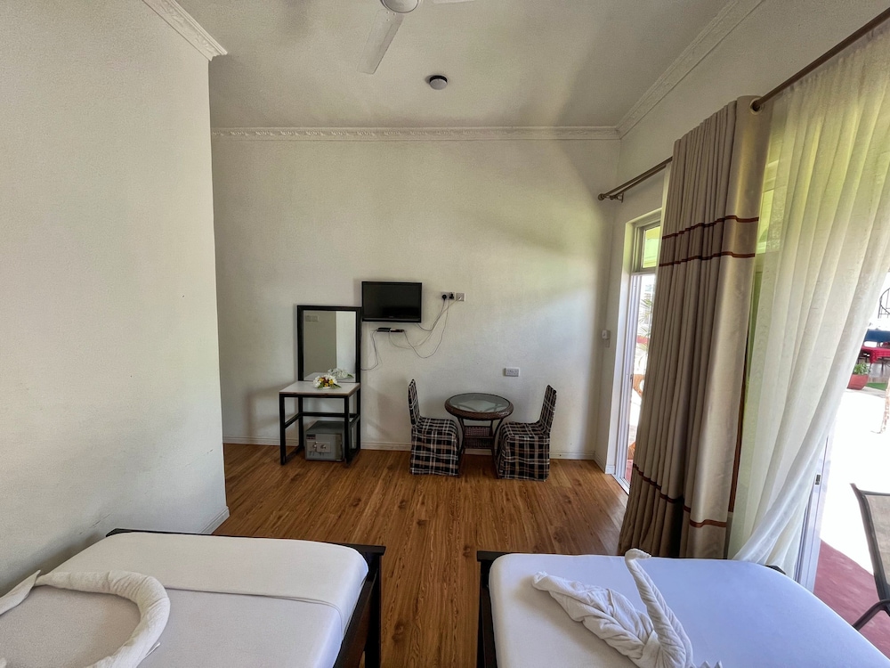 

Roma - Kidenga - Sunrise Hotel & Resort