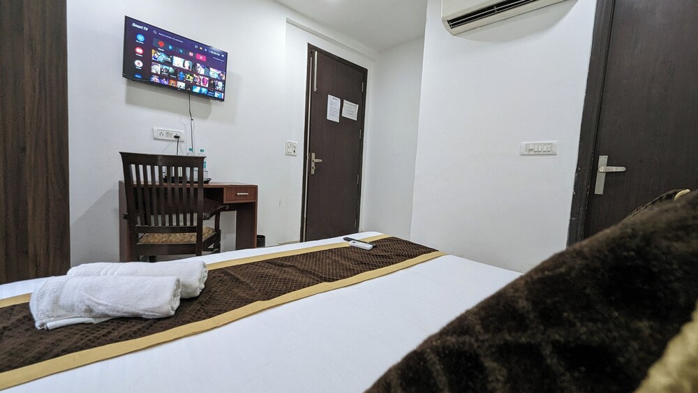 

Roma - New Delhi - Hotel Royalty Residency