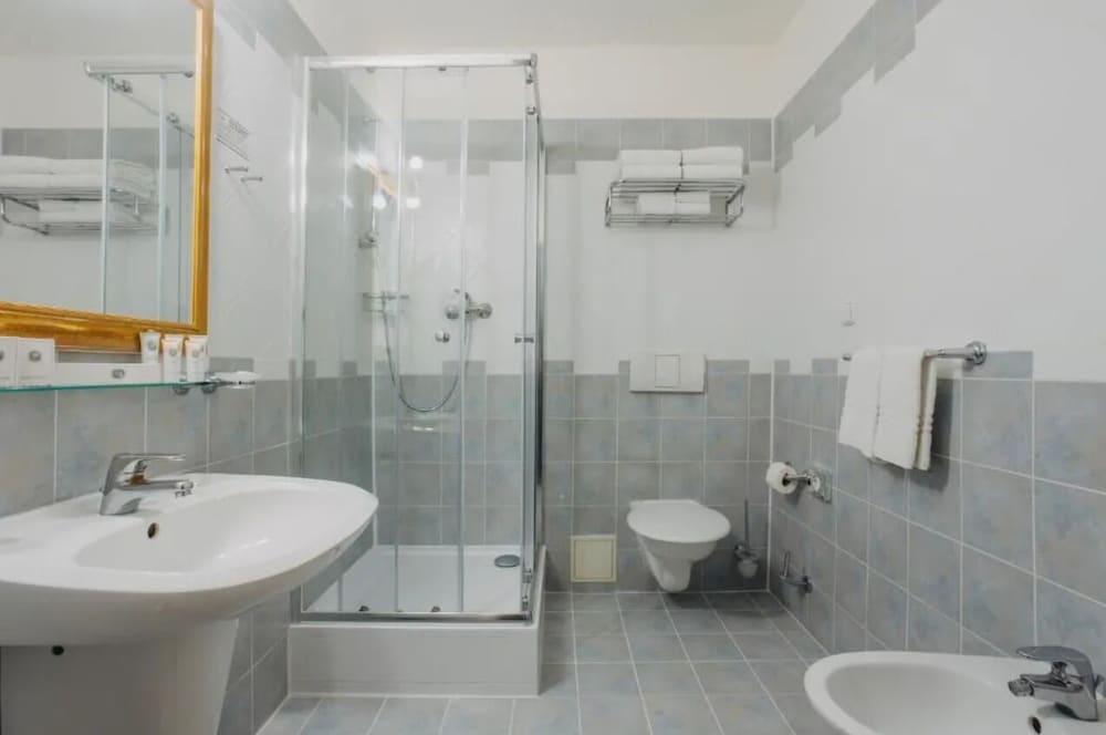 

Milano - Praga - Louis Leger - Czech Leading Hotels