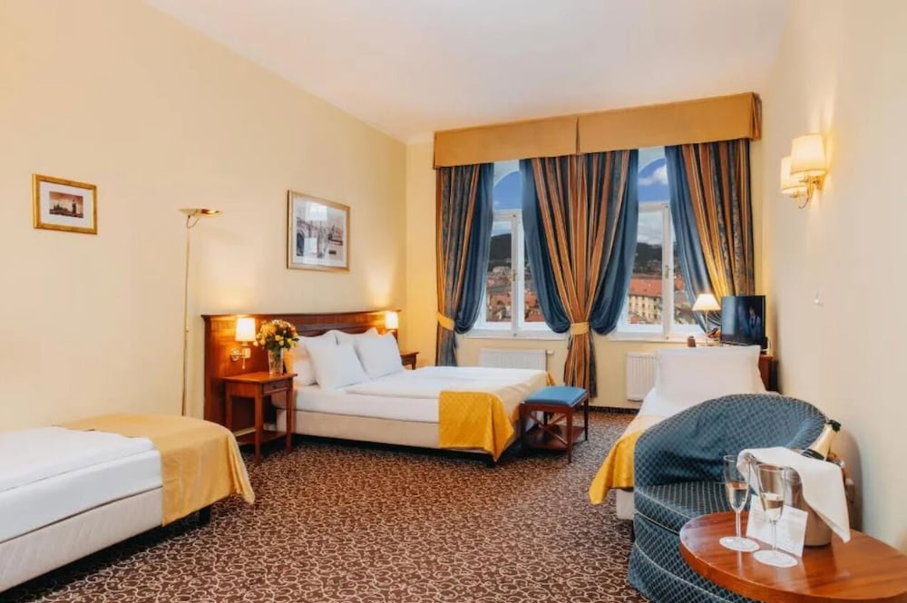 

Napoli - Praga - Louis Leger - Czech Leading Hotels