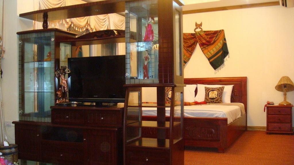 

Bari - Vientiane - La Ong Dao Hotel
