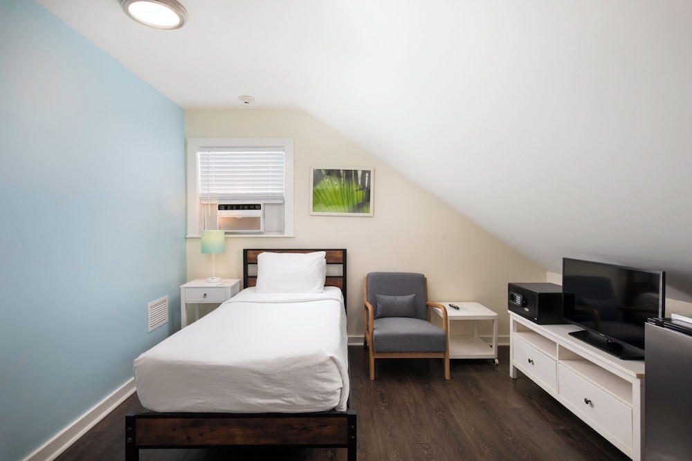 

Bologna - Key West (FL) - The Southernmost Inn - Adults Only