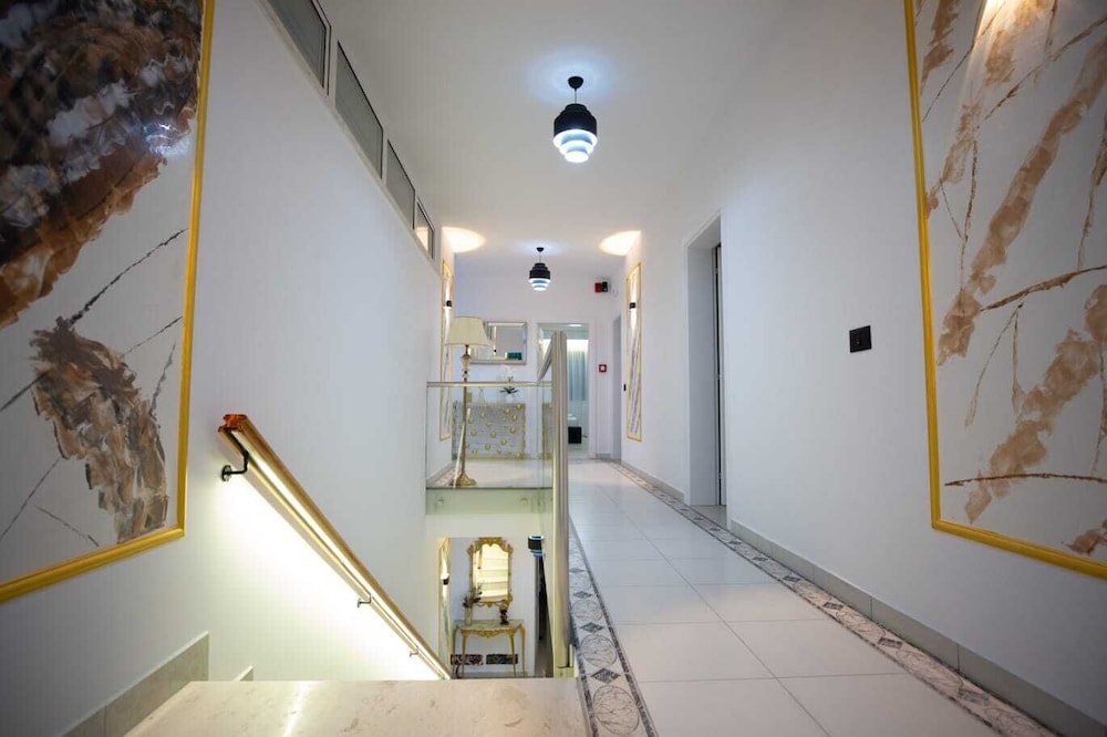

Milano - Tirana - Frekel Hotel
