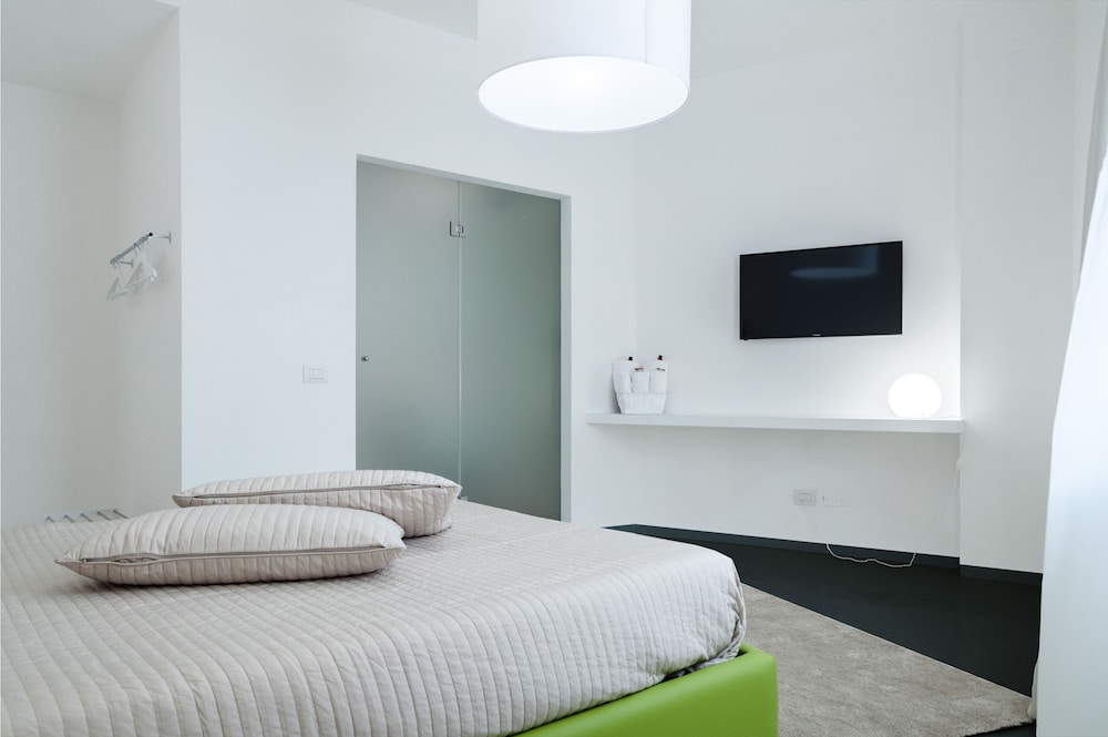 

Cagliari - Siena - Vittoria Design Hotel di Luce Hotels