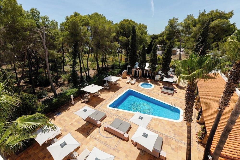 

Cagliari - Santa Eulalia del Río - Suite Hotel S'Argamassa Palace