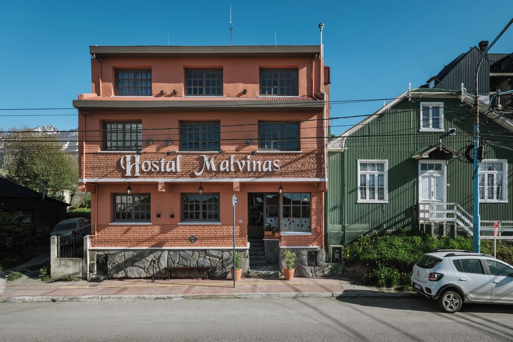 

Brindisi - Ushuaia - Hostal Malvinas