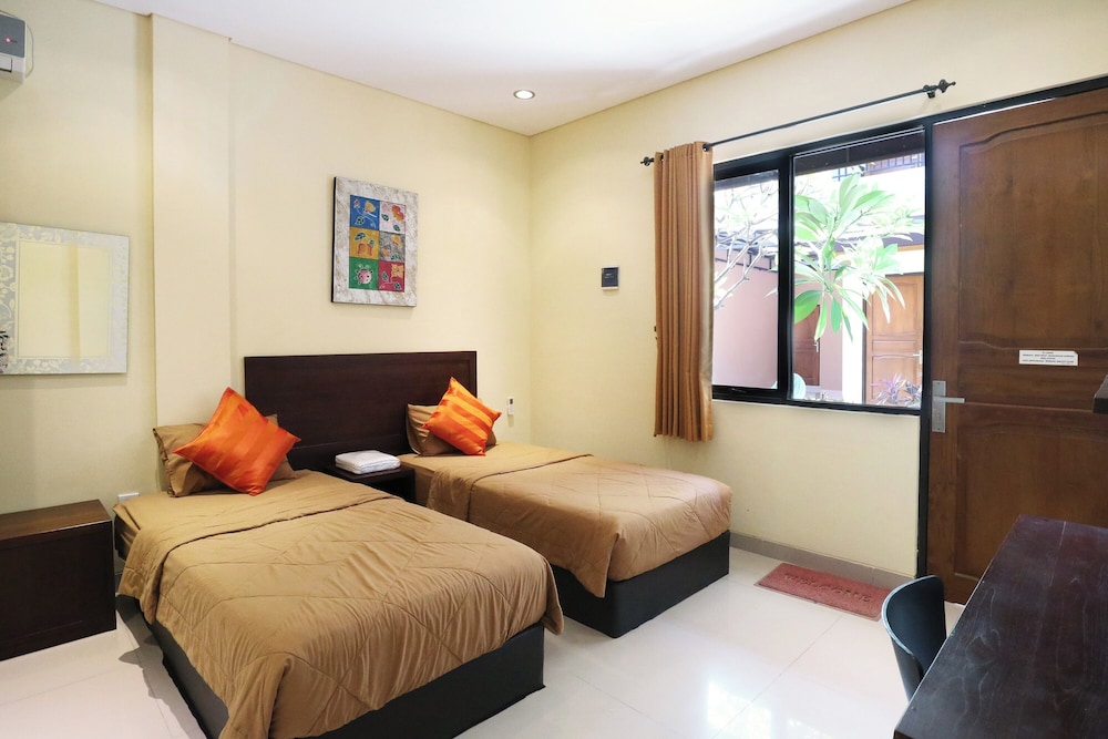 

Roma - Sanur Beach - Dee Mansion