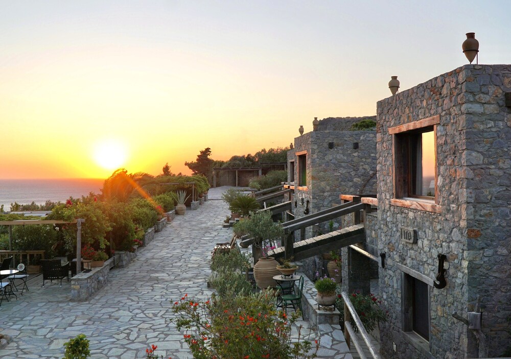 

Napoli - Káto Zákros - Terra Minoika Boutique Resort