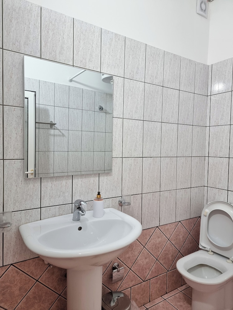 

Napoli - Sarandë - Arte Apartments