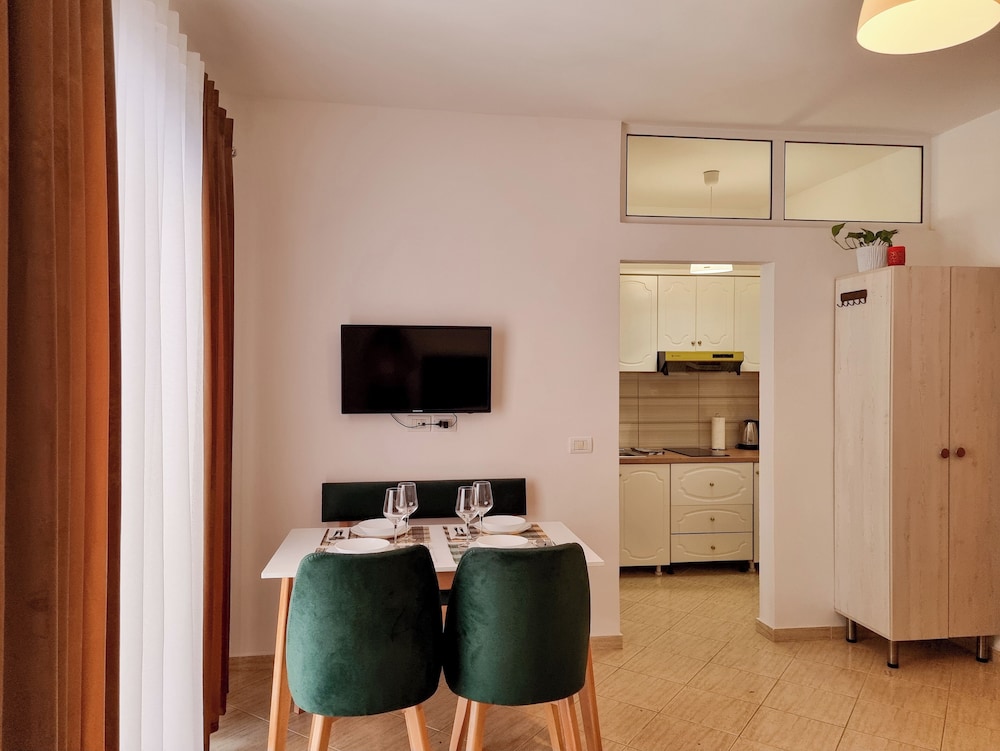 

Napoli - Sarandë - Arte Apartments