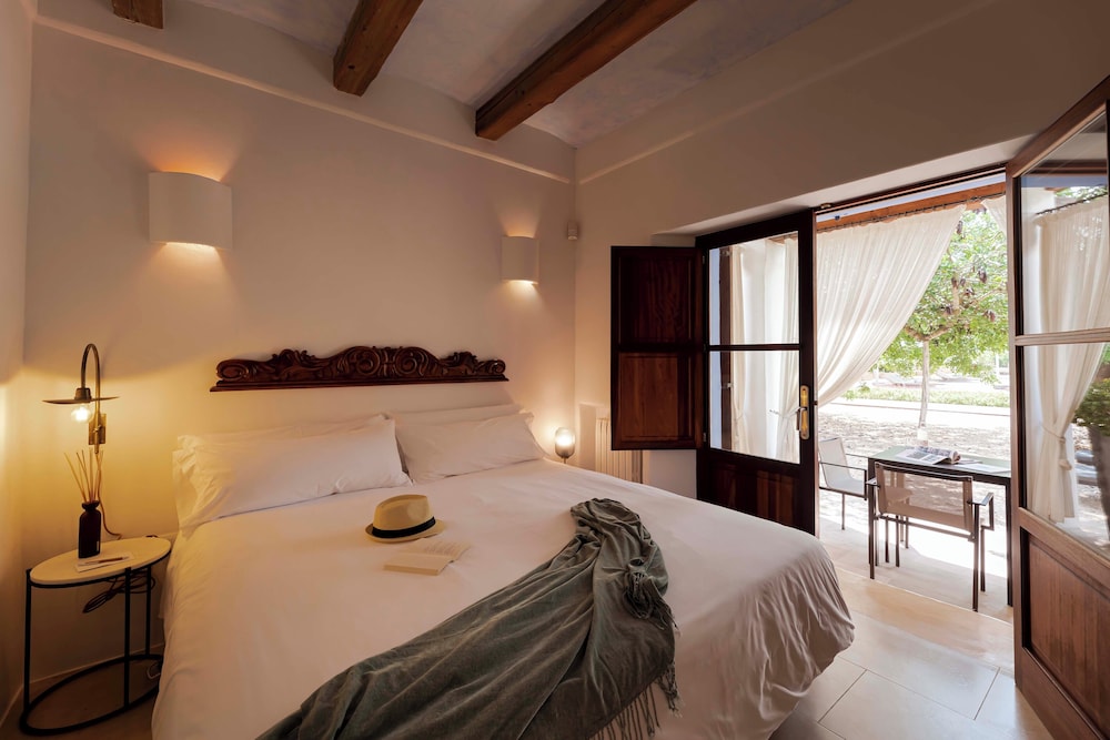 

Milano - Sant Joan de Labritja - Ca Na Xica - Hotel & Spa