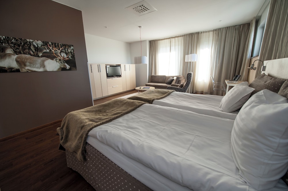 

Milano - Sirkka - Hotel Levi Panorama
