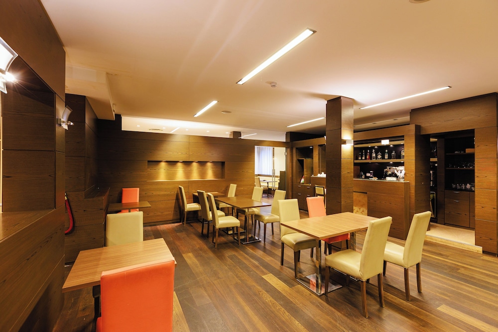 

Catania - Malpensa - Hotel Villa Delle Rose - Malpensa