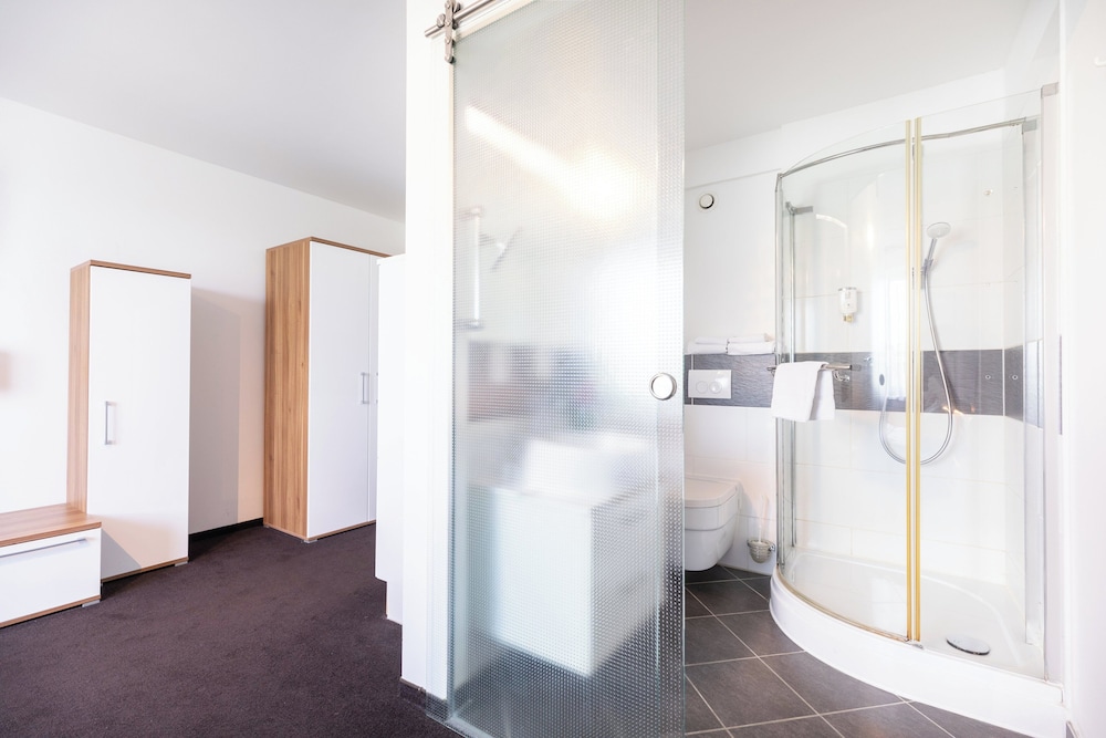 

Milano - Lipsia - Hotel Aviva