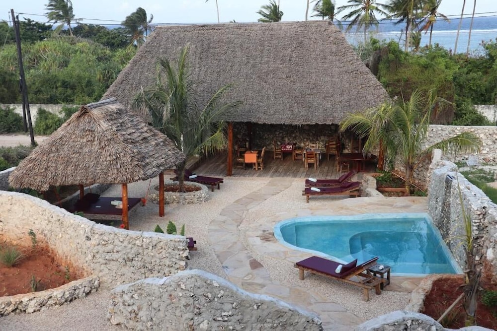 

Bari - Matemwe - Holiday Time Bungalows Zanzibar