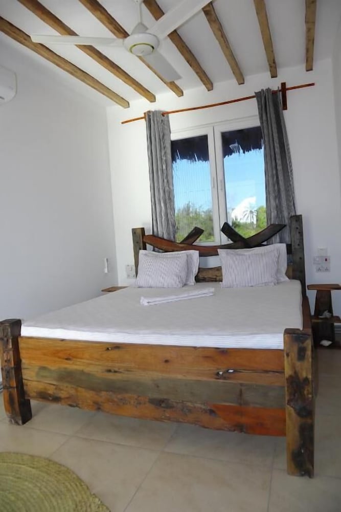 

Bari - Matemwe - Holiday Time Bungalows Zanzibar