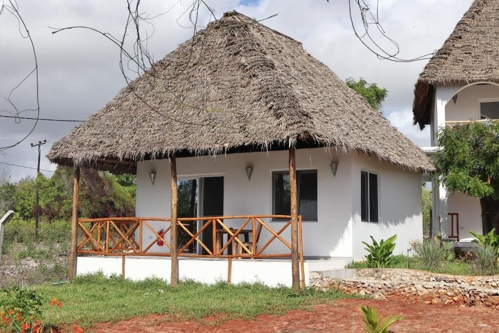 

Bari - Matemwe - Holiday Time Bungalows Zanzibar