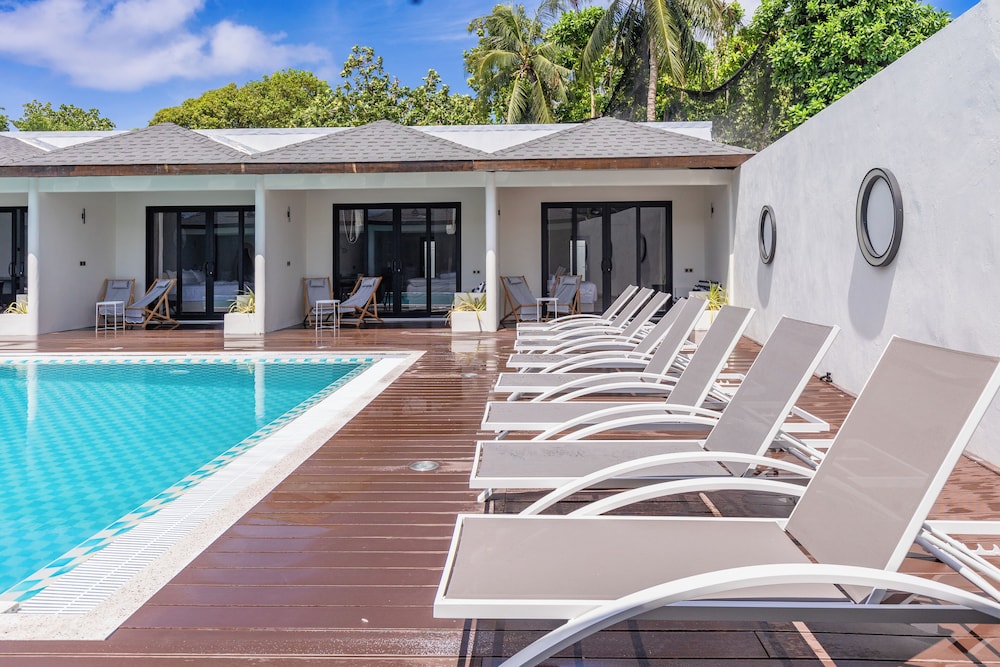 

Lamezia Terme - Mathiveri - Hakuna Maldives