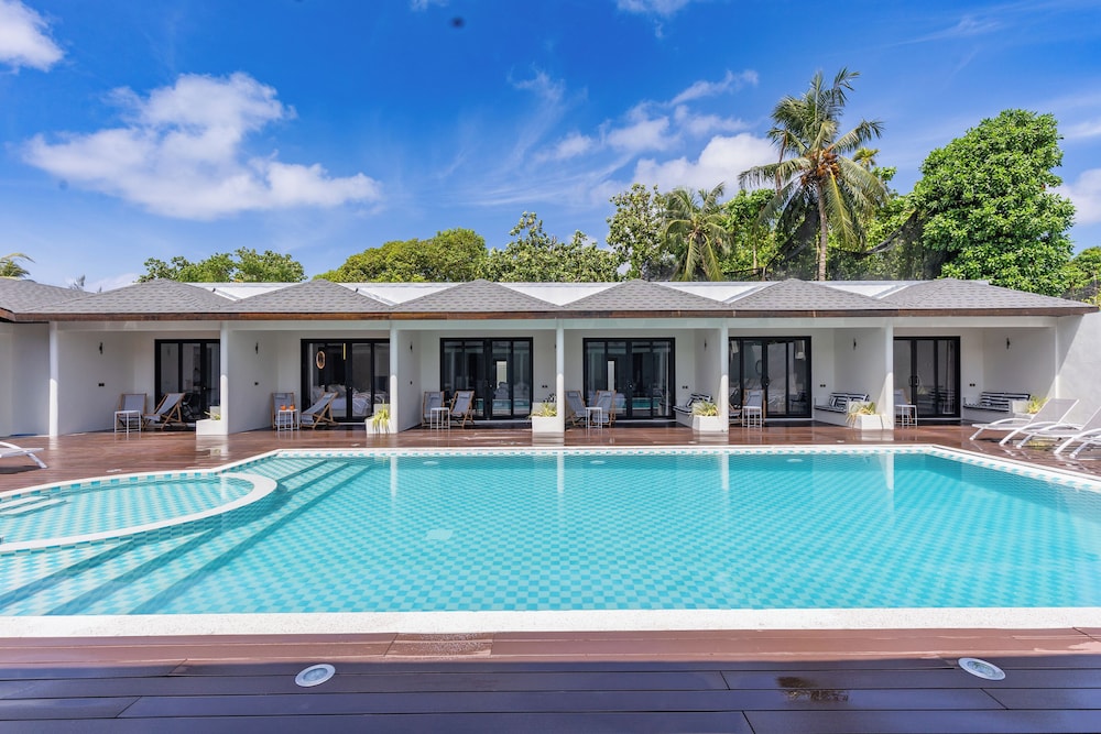

Roma - Thoddoo - Hakuna Maldives